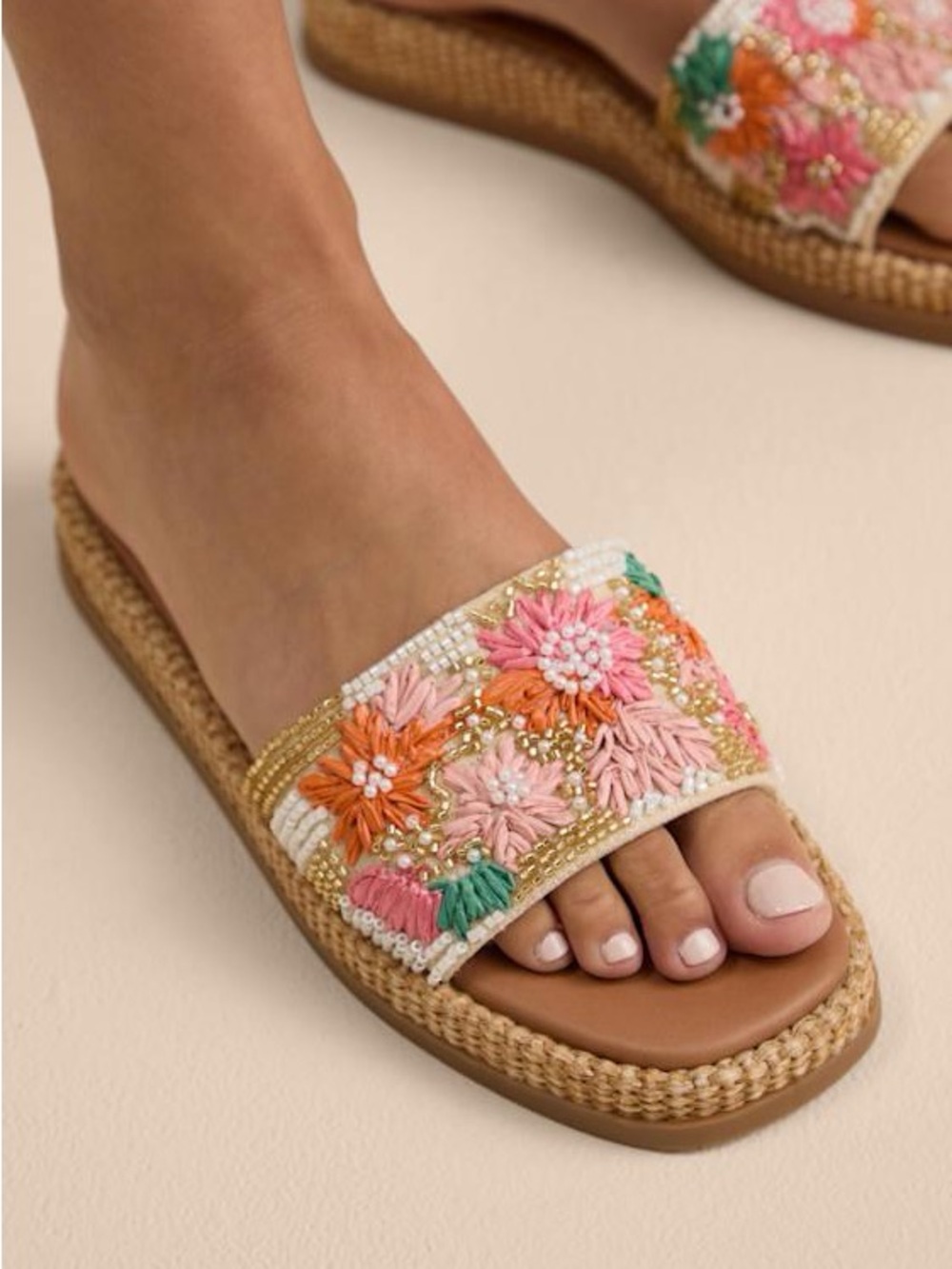 Steve Madden Beaded Floral Slide Sandals Raffia Platform Size 9 #018